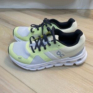 On Cloudrunner Women’s Road Running Shoes Size 8 White & Green Lace Up
